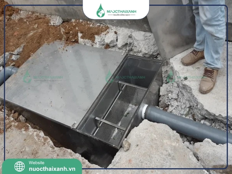 bể tách mỡ tự động